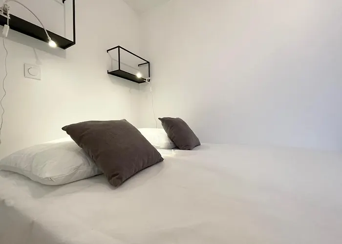 Daire #cf In White&gray Center Grenoble