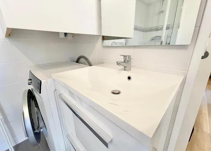 Daire #cf In White&gray Center Grenoble